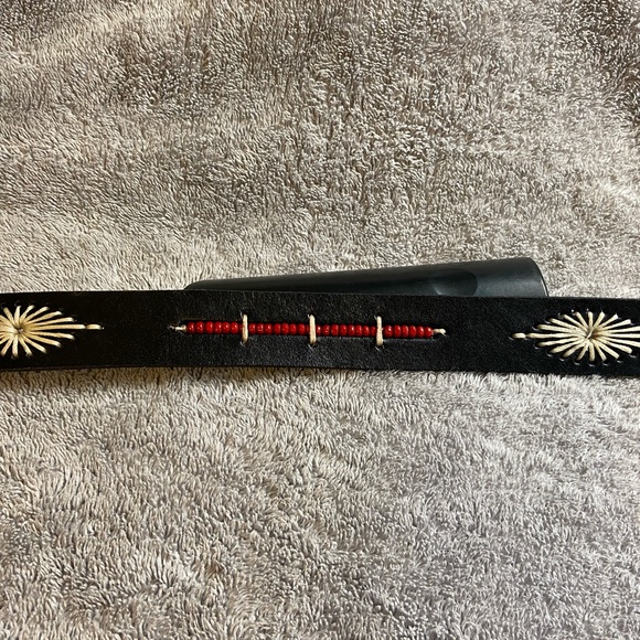 Wrangler women’s western/native American style beaded belt - Picture 3 of 4
